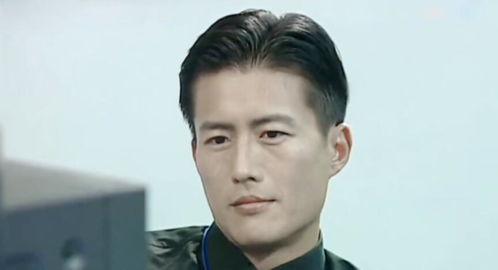 美男想越狱吃瓜,一场美食与自由的冒险之旅