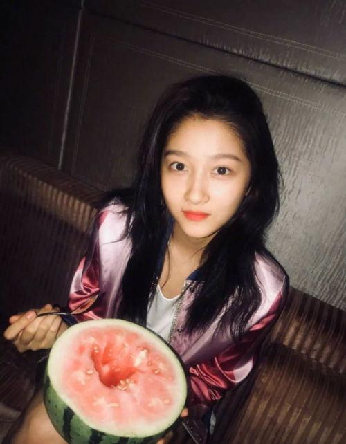 港风复古吃瓜照,重温经典怀旧时光