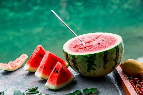 伏天吃瓜,瓜果飘香——伏天吃瓜的清凉体验